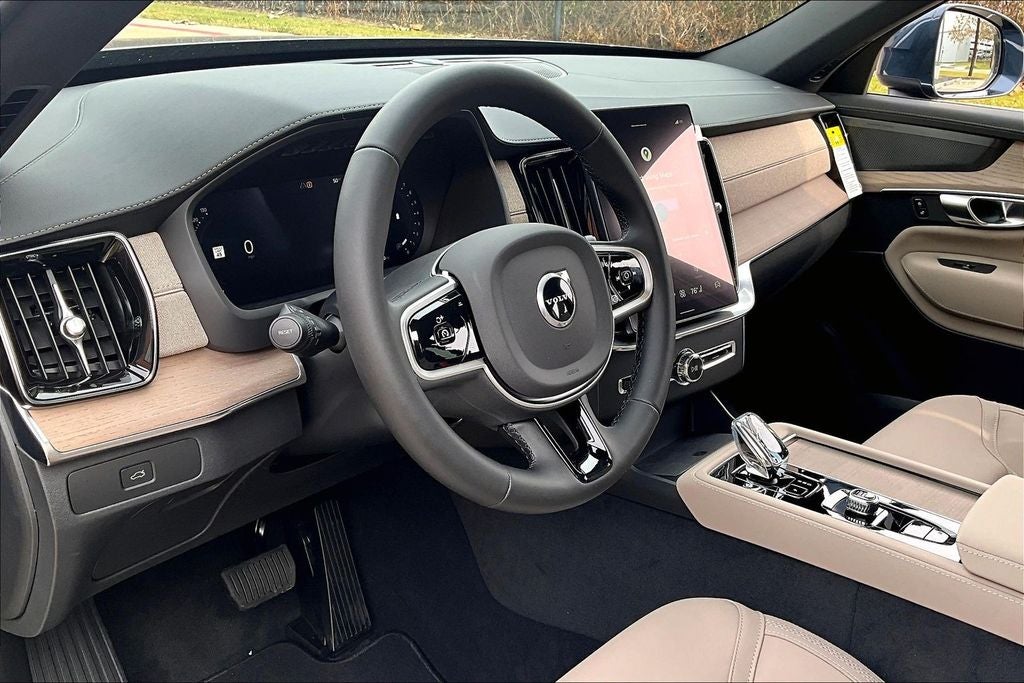 2026 Volvo XC90 B6 Plus 7-Seater