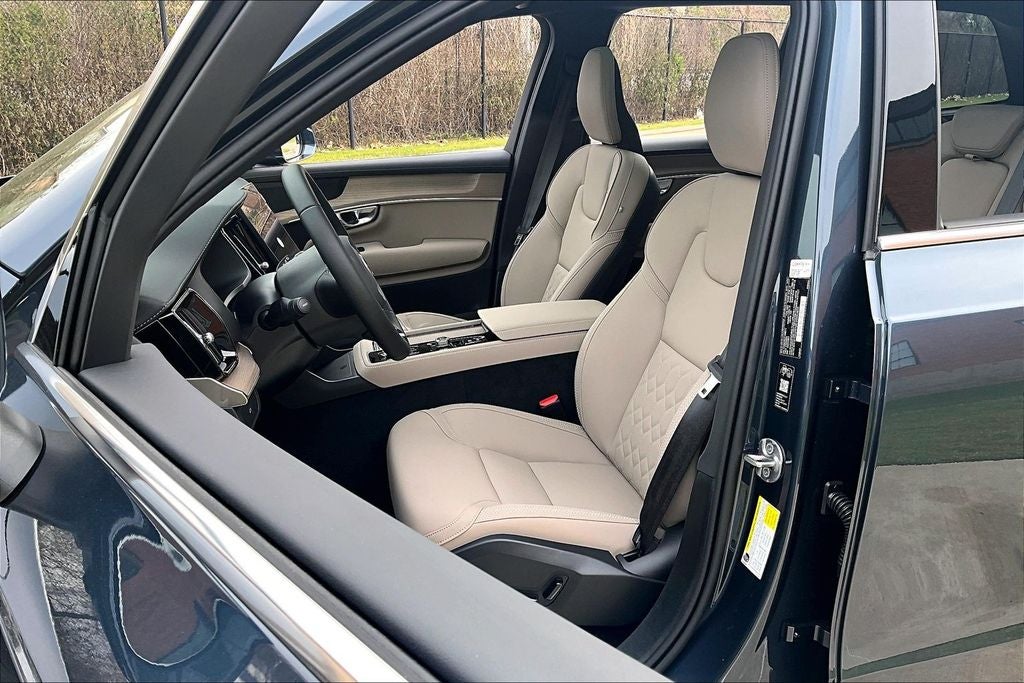 2026 Volvo XC90 B6 Plus 7-Seater