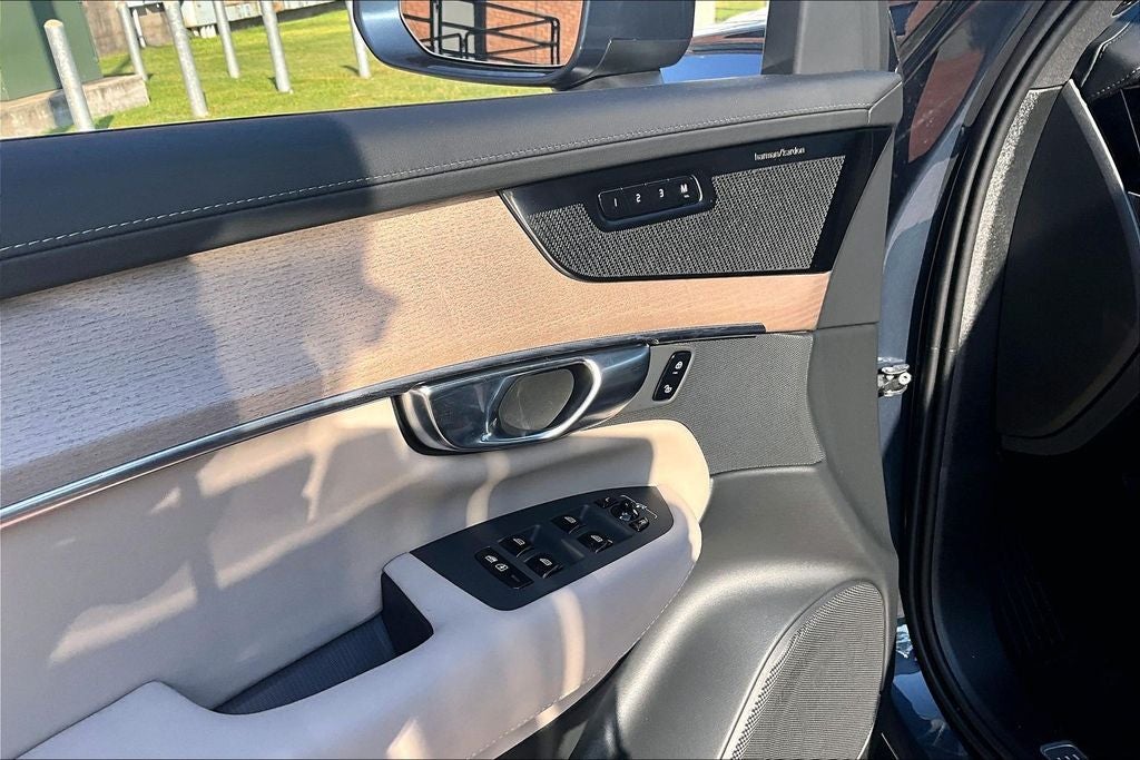 2027 Volvo XC90 B6 Plus 7-Seater