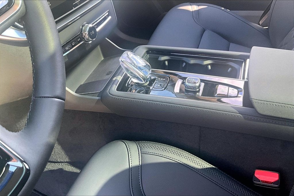 2027 Volvo XC90 B6 Plus 7-Seater