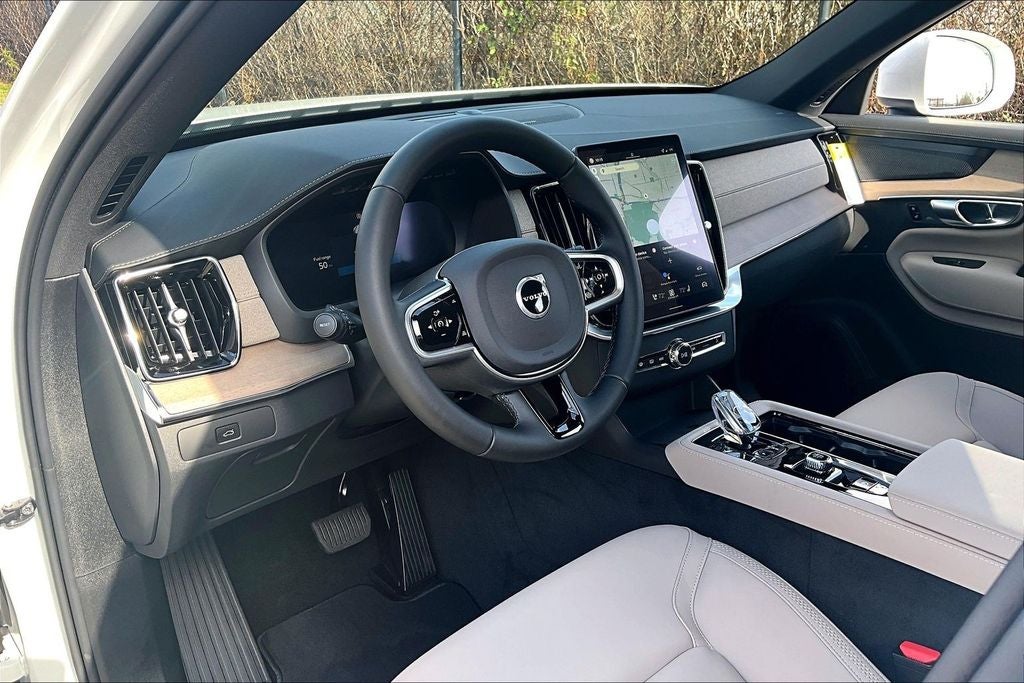 2026 Volvo XC90 B6 Plus 7-Seater