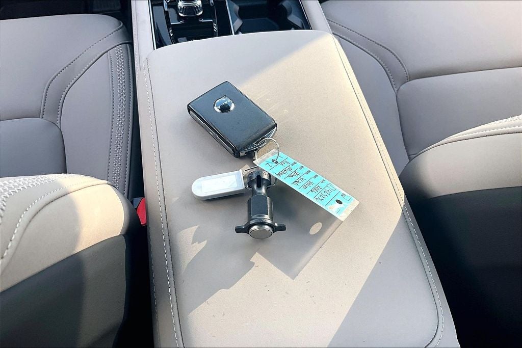 2026 Volvo XC90 B6 Plus 7-Seater