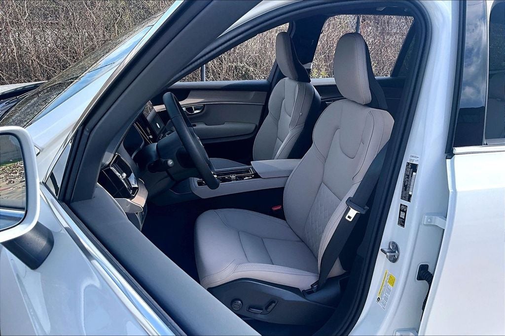 2026 Volvo XC90 B6 Plus 7-Seater