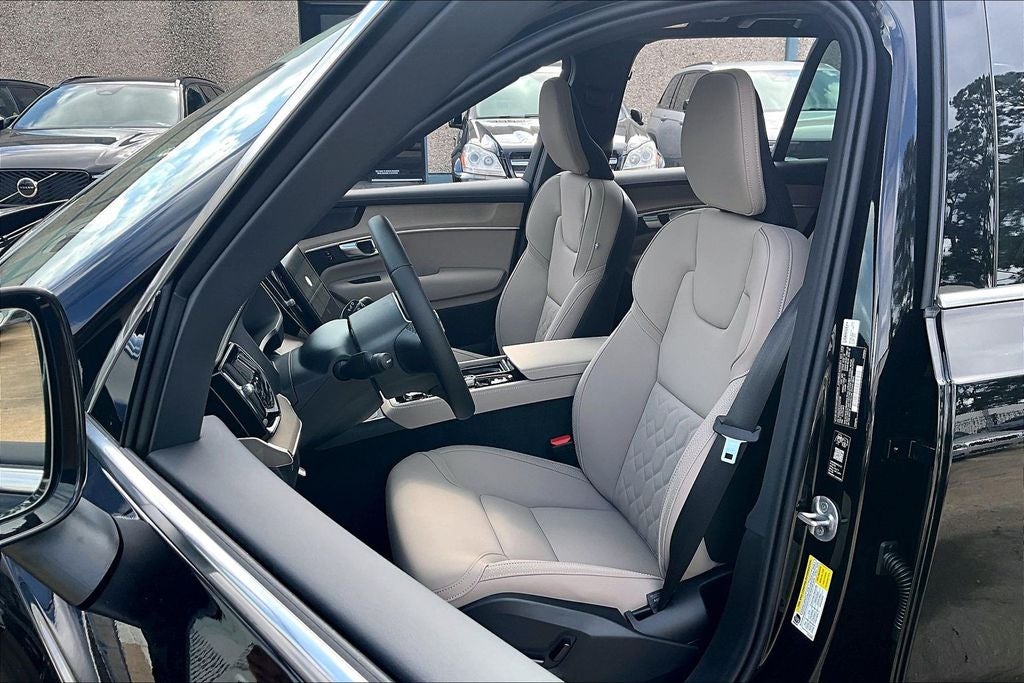 2026 Volvo XC90 B6 Plus 7-Seater