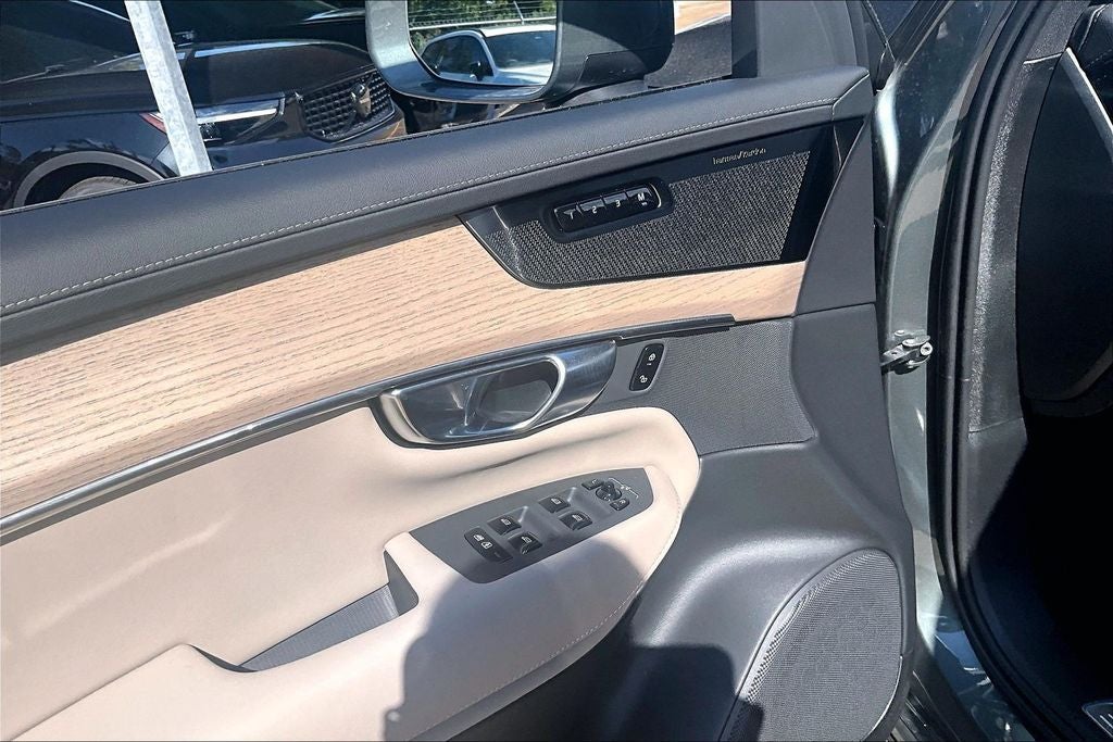 2027 Volvo XC90 B6 Plus 7-Seater