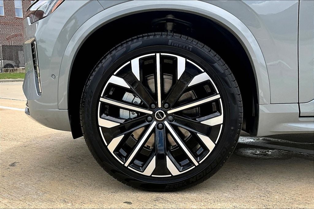 2026 Volvo XC90 B6 Plus 7-Seater