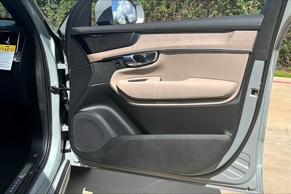 2026 Volvo XC90 B6 Plus 7-Seater