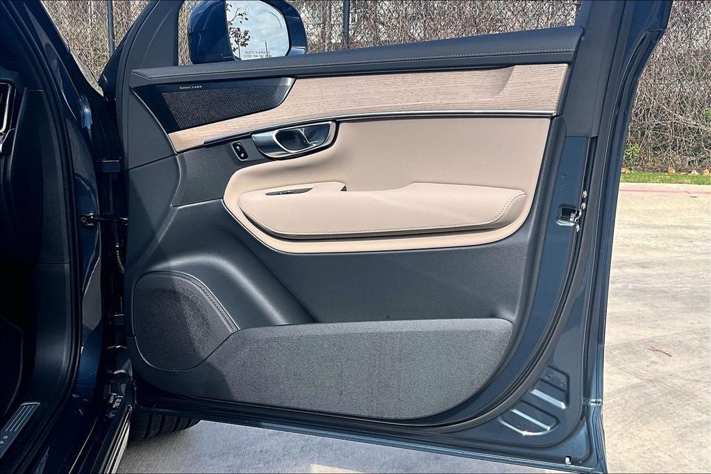 2026 Volvo XC90 B6 Plus 7-Seater