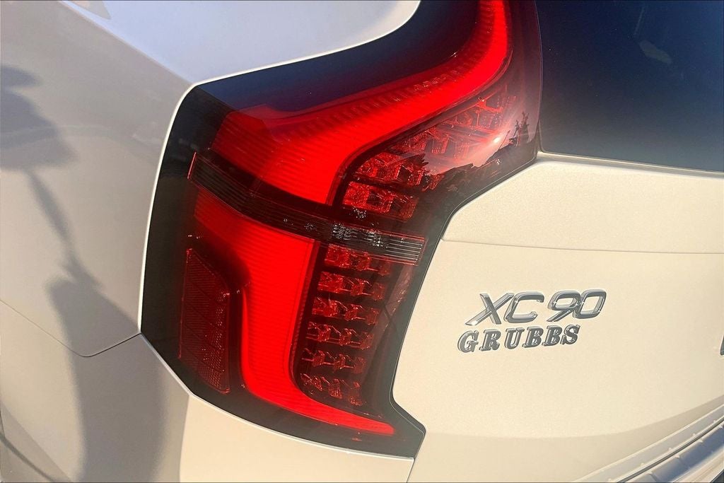 2027 Volvo XC90 B6 Plus 7-Seater