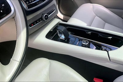 2025 Volvo XC90 B6 Plus 7-Seater