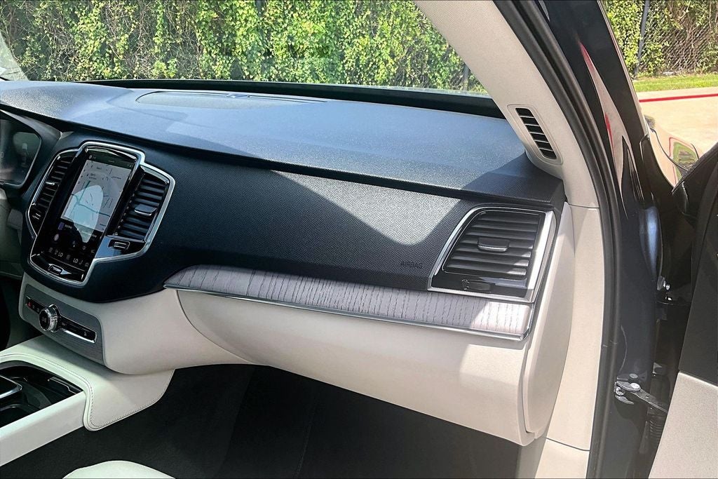2025 Volvo XC90 B6 Plus 7-Seater