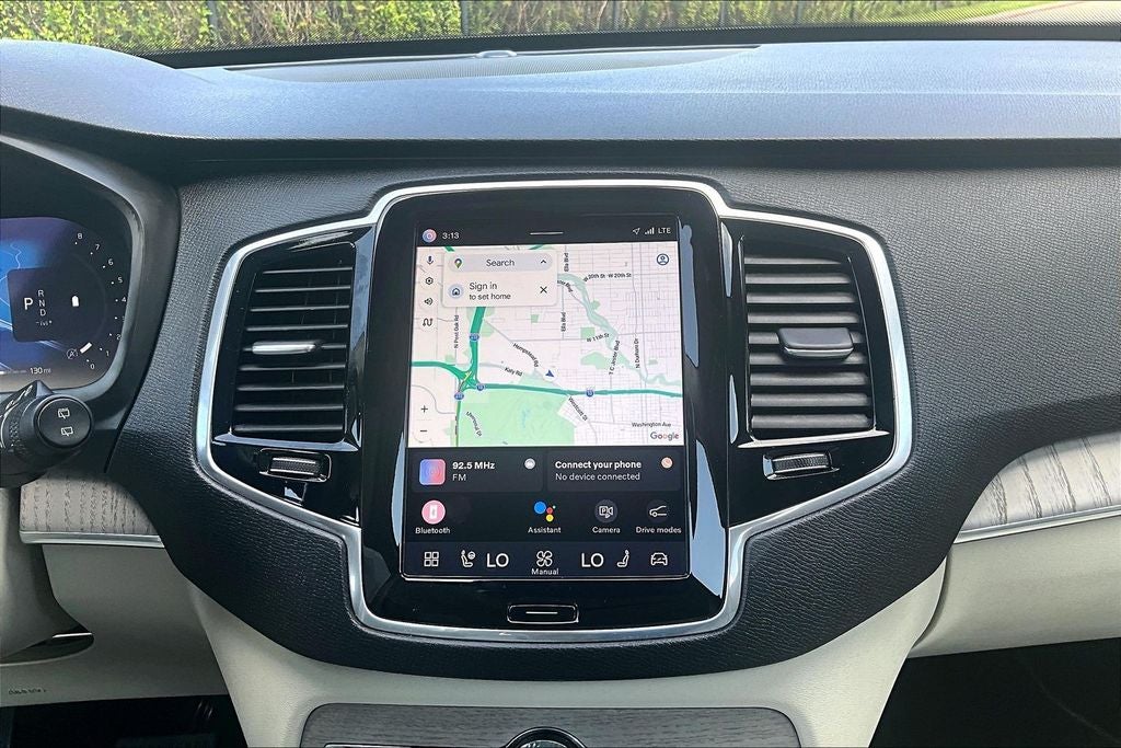 2025 Volvo XC90 B6 Plus 7-Seater