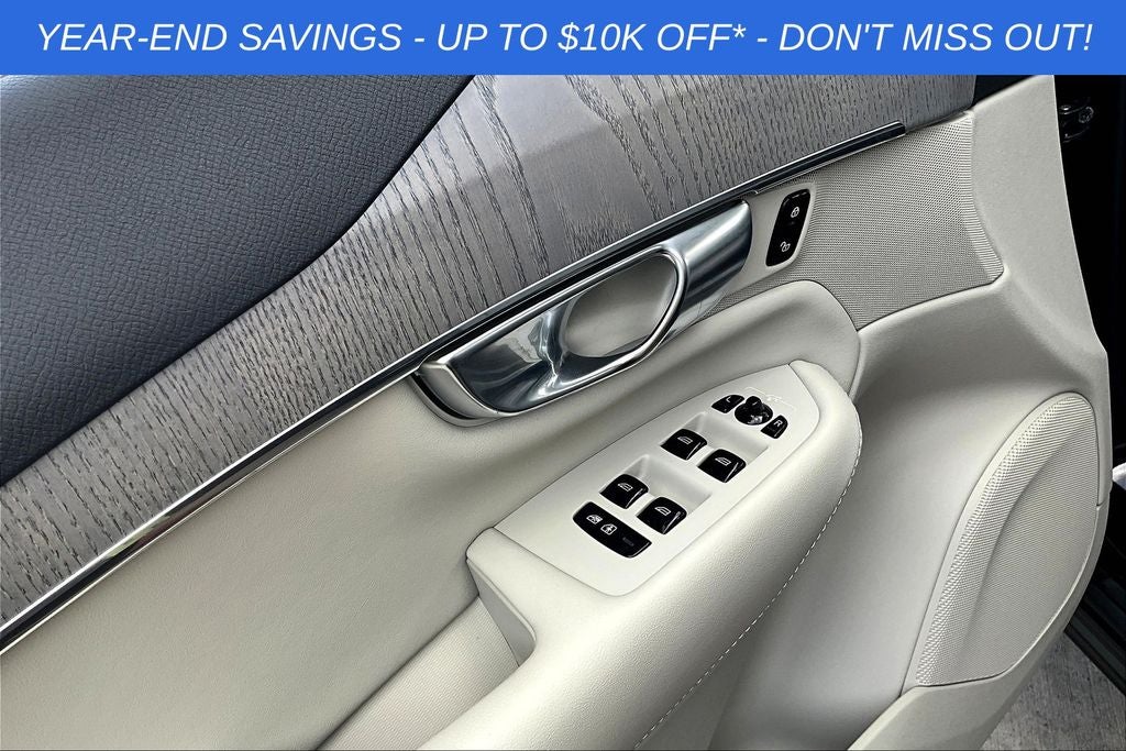 2025 Volvo XC90 B6 Plus 7-Seater