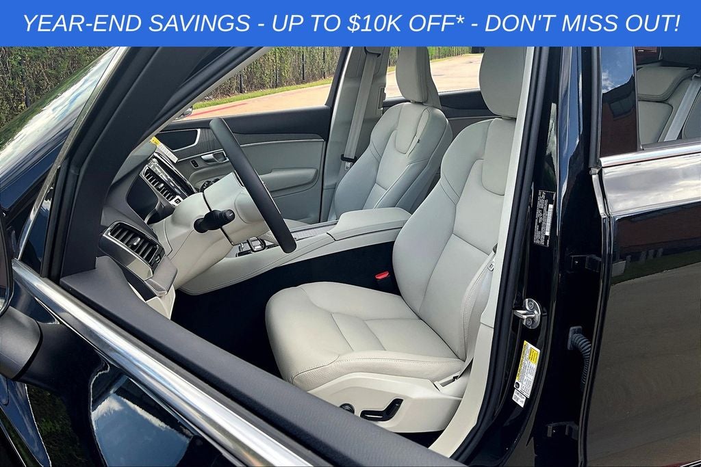 2025 Volvo XC90 B6 Plus 7-Seater