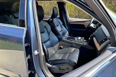 2024 Volvo XC90 B6 Plus Bright Theme