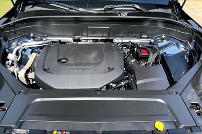 2024 Volvo XC90 B6 Plus Bright Theme