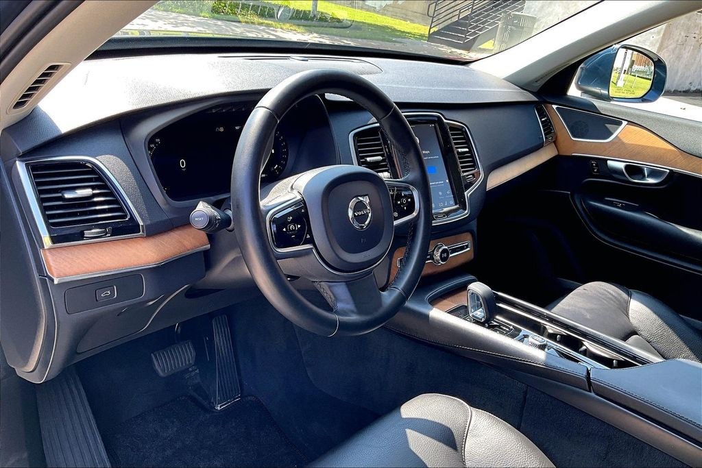 2024 Volvo XC90 B6 Plus Bright Theme