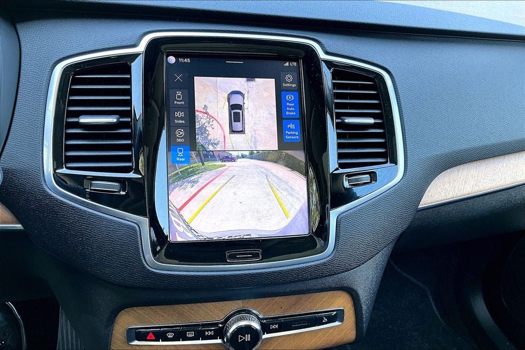 2024 Volvo XC90 B6 Plus Bright Theme