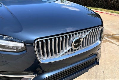 2024 Volvo XC90 B6 Plus Bright Theme