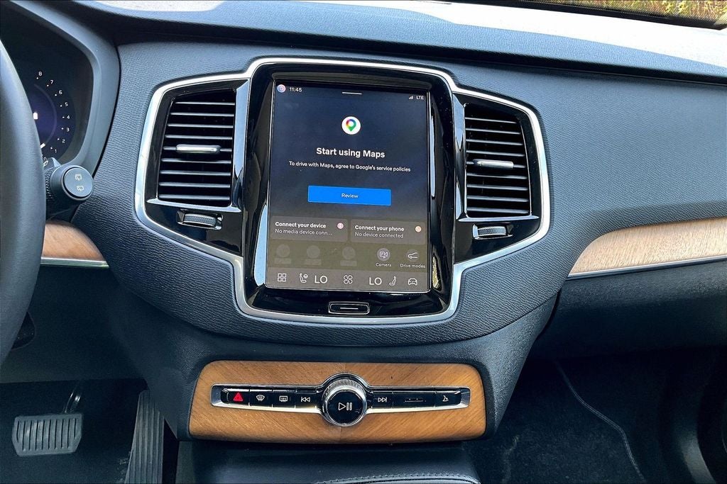 2024 Volvo XC90 B6 Plus Bright Theme