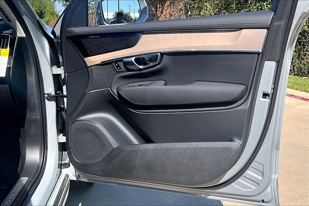 2027 Volvo XC90 B6 Plus 7-Seater
