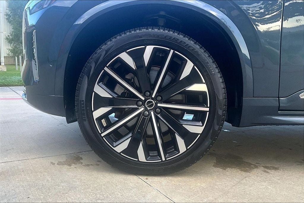 2026 Volvo XC90 B6 Plus 7-Seater