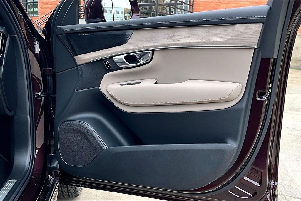 2026 Volvo XC90 B6 Plus 7-Seater