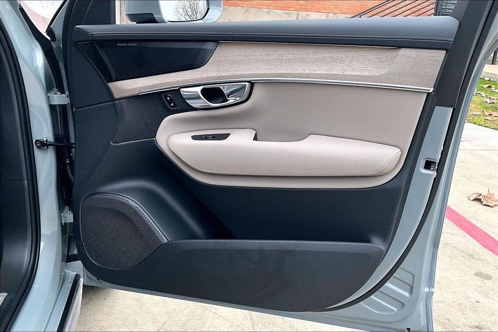 2026 Volvo XC90 B6 Plus 7-Seater