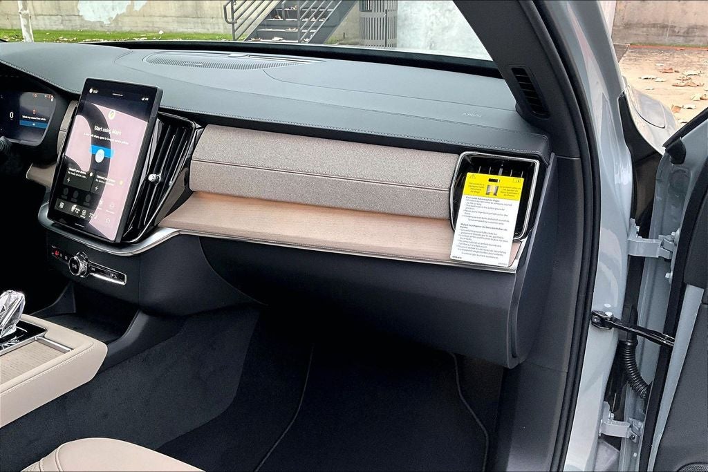 2026 Volvo XC90 B6 Plus 7-Seater