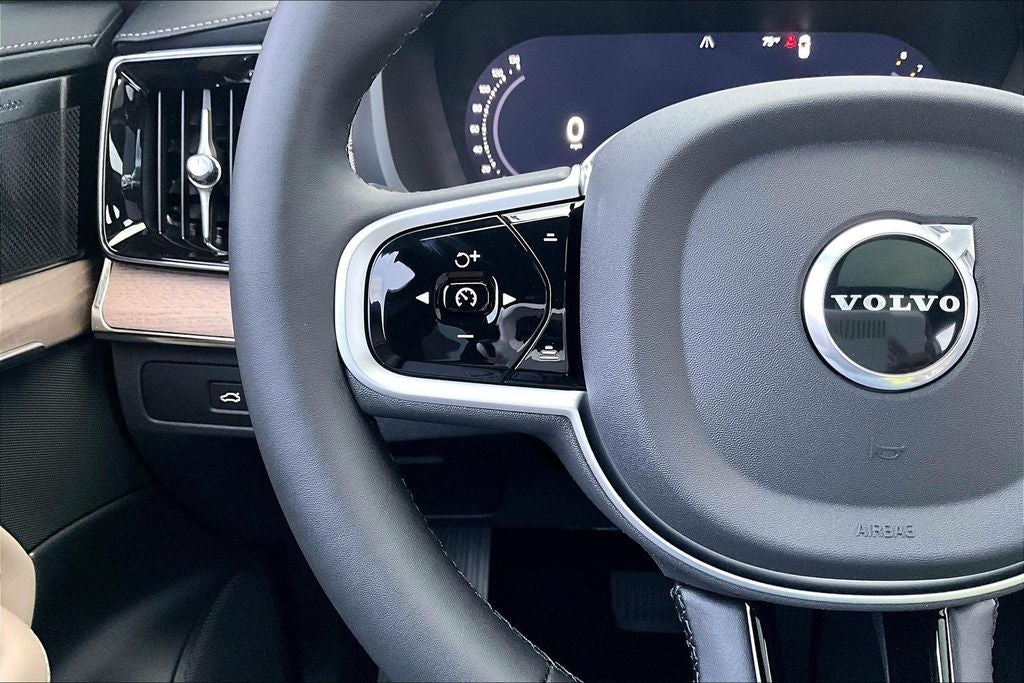 2026 Volvo XC90 B6 Plus 7-Seater