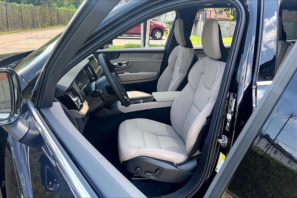 2027 Volvo XC90 B6 Plus 7-Seater