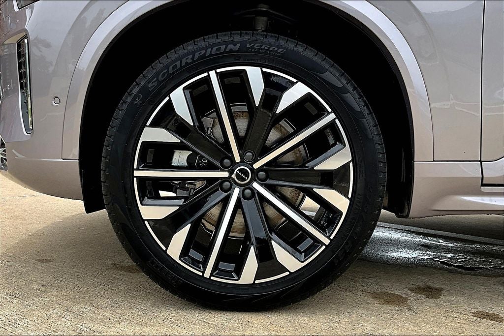 2026 Volvo XC90 B6 Plus 7-Seater