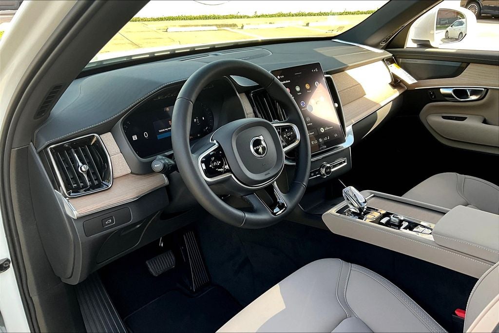 2026 Volvo XC90 B6 Plus 7-Seater