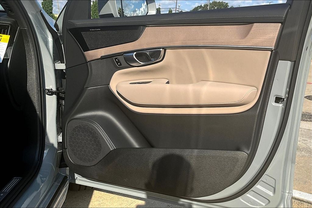 2026 Volvo XC90 B6 Plus 7-Seater