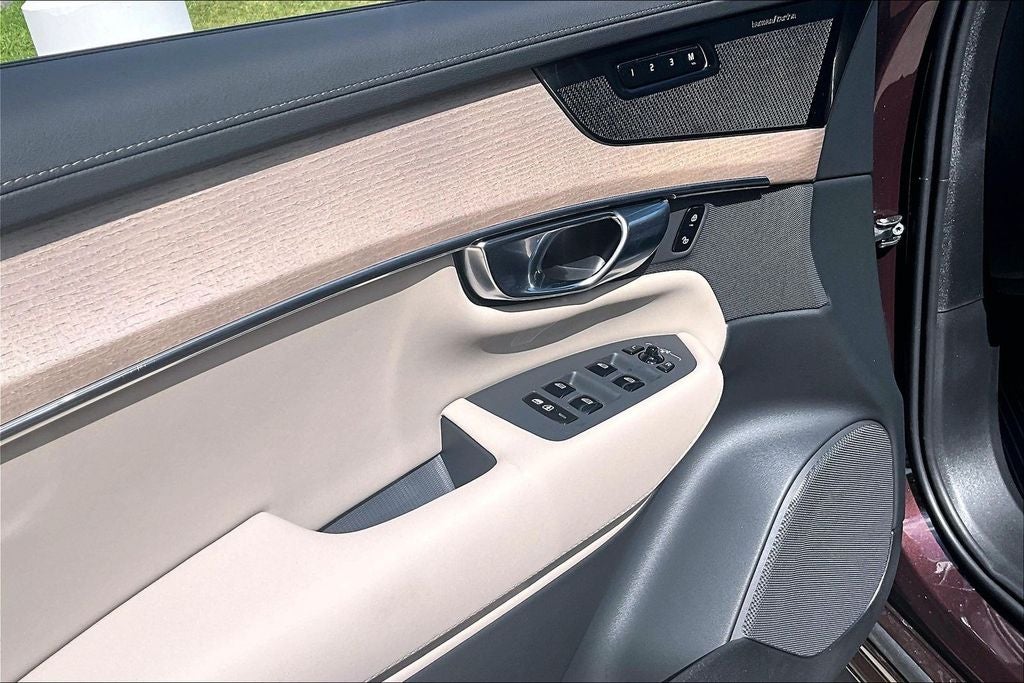 2027 Volvo XC90 B6 Plus 7-Seater