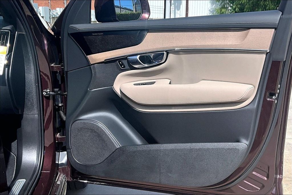 2027 Volvo XC90 B6 Plus 7-Seater