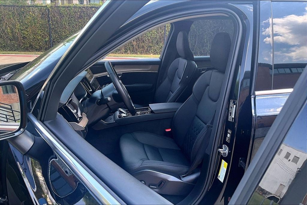 2026 Volvo XC90 B6 Plus 7-Seater