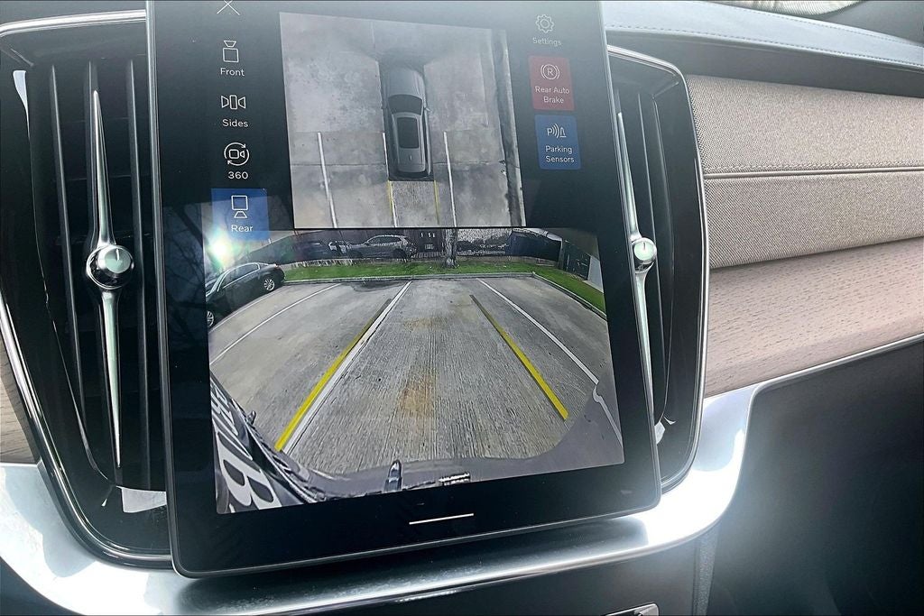 2026 Volvo XC90 B6 Plus 7-Seater