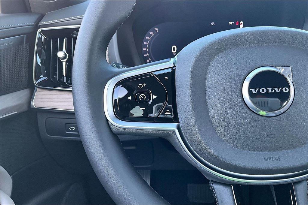 2026 Volvo XC90 B6 Plus 7-Seater