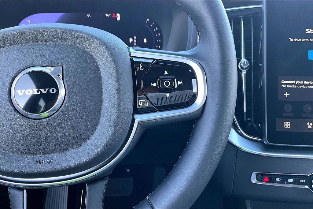 2026 Volvo XC90 B6 Plus 7-Seater