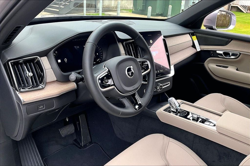 2026 Volvo XC90 B6 Plus 7-Seater