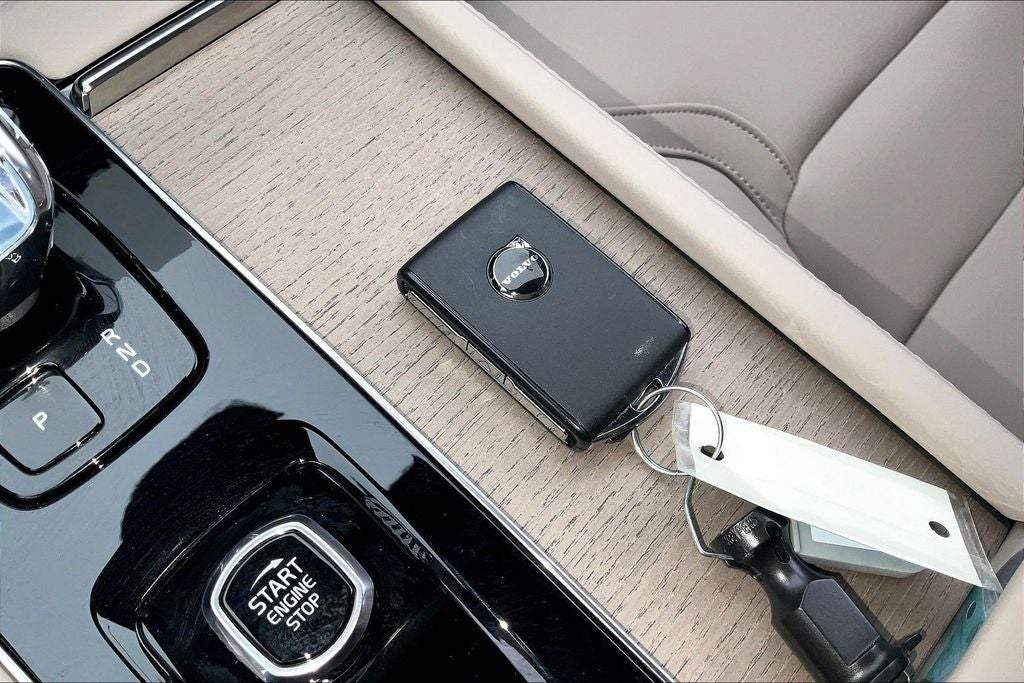 2026 Volvo XC90 B6 Plus 7-Seater