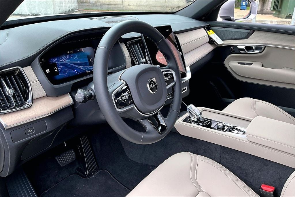 2026 Volvo XC90 B6 Plus 7-Seater