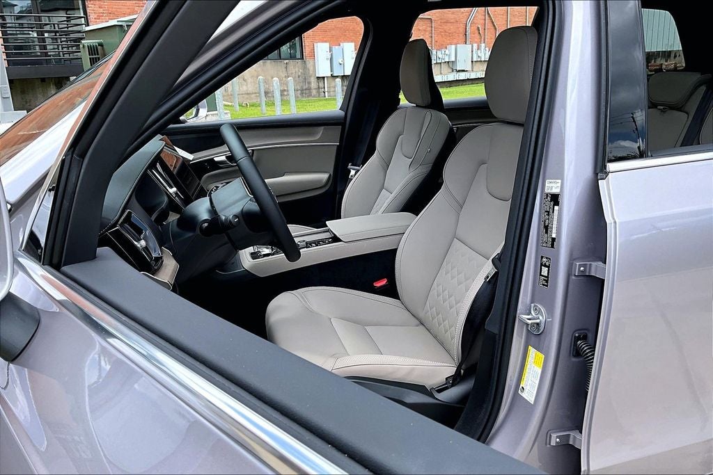 2026 Volvo XC90 B6 Plus 7-Seater