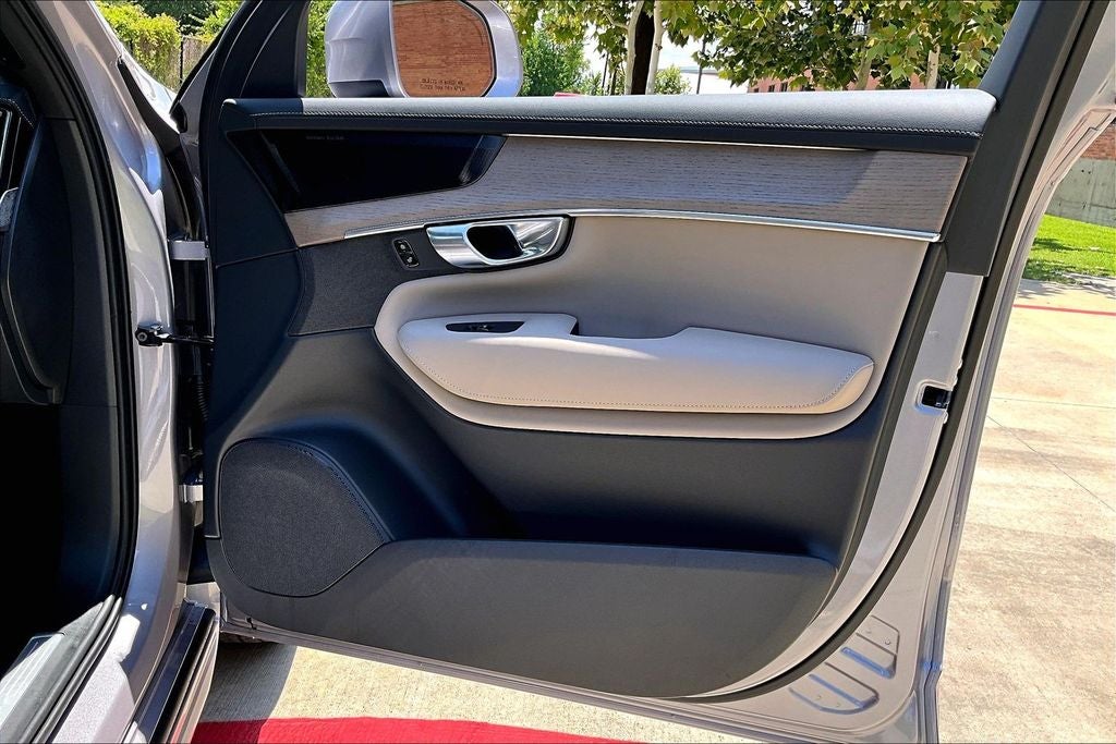 2026 Volvo XC90 B6 Plus 7-Seater