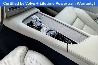 2025 Volvo XC90 B6 Ultra