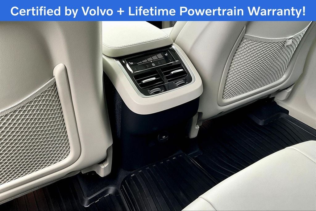 2025 Volvo XC90 B6 Ultra