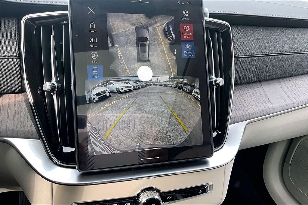 2026 Volvo XC90 B6 Ultra