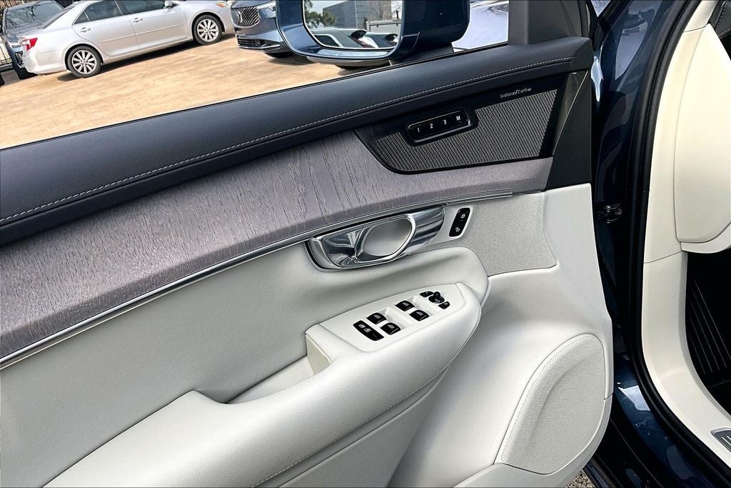 2026 Volvo XC90 B6 Ultra