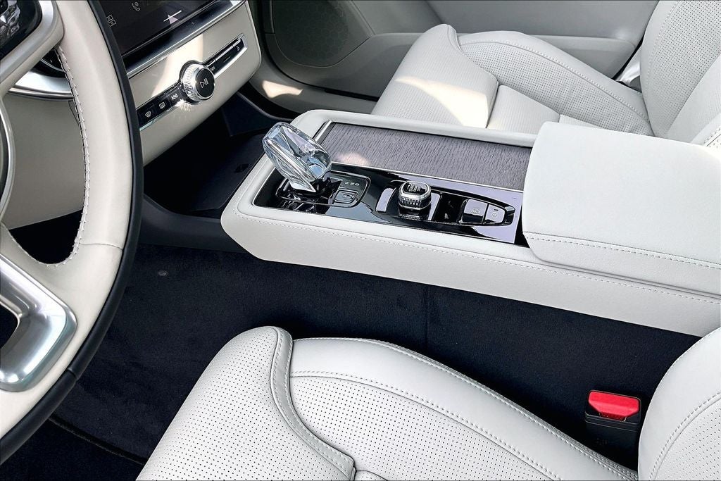 2026 Volvo XC90 B6 Ultra